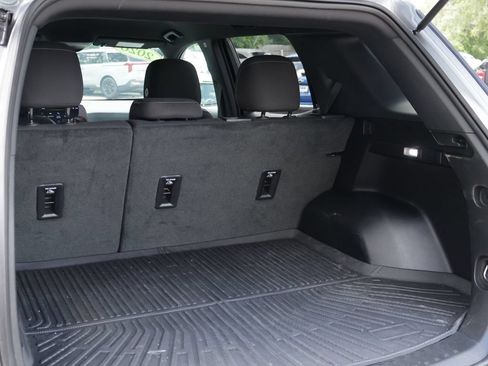Used 2026 Chevrolet Equinox LT FWD image 8