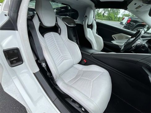 Used 2021 Chevrolet Corvette Stingray Premium Cpe w/ Z51 Performance Package image 25