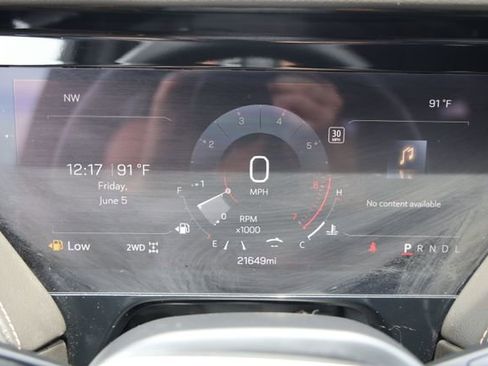 Used 2025 GMC Yukon AT4 AWD/4WD image 17