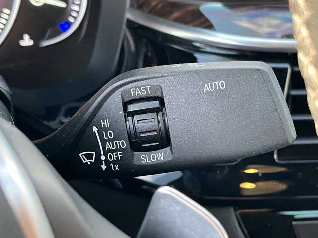 Used 2019 BMW 530i xDrive w/ Convenience Package AWD/4WD image 43