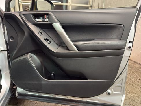 Used 2014 Subaru Forester 2.5i Limited image 21