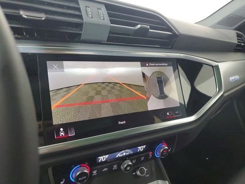 Used 2023 Audi Q3 2.0T Premium Plus w/ Premium Plus Package image 28