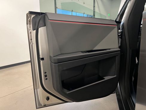 Used 2026 Tesla Cybertruck AWD Crew Cab image 34