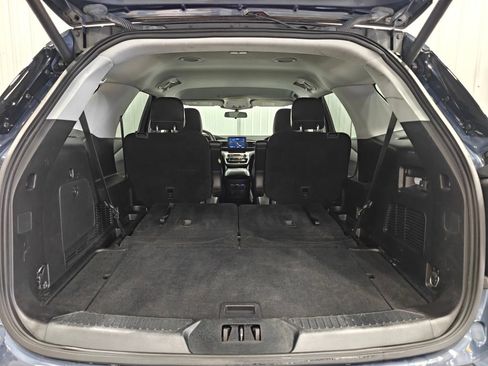 Used 2021 Ford Explorer XLT w/ Equipment Group 202A AWD/4WD image 33