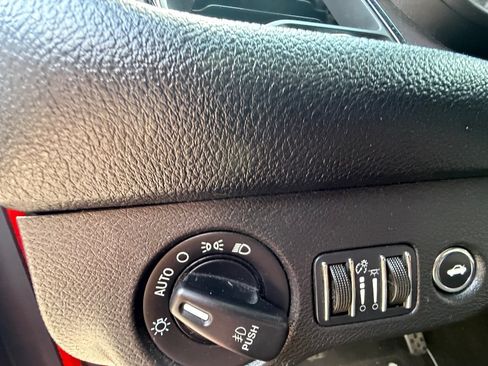 Used 2015 Dodge Challenger R/T Scat Pack RWD image 20
