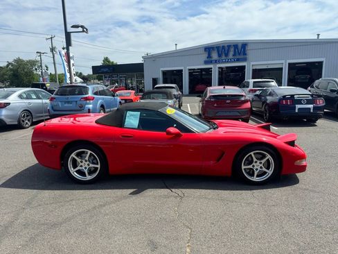 Used 2000 Chevrolet Corvette Convertible w/ Memory Pkg RWD image 4