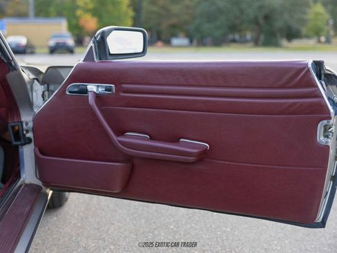 Used 1987 Mercedes-Benz 560 SL image 36