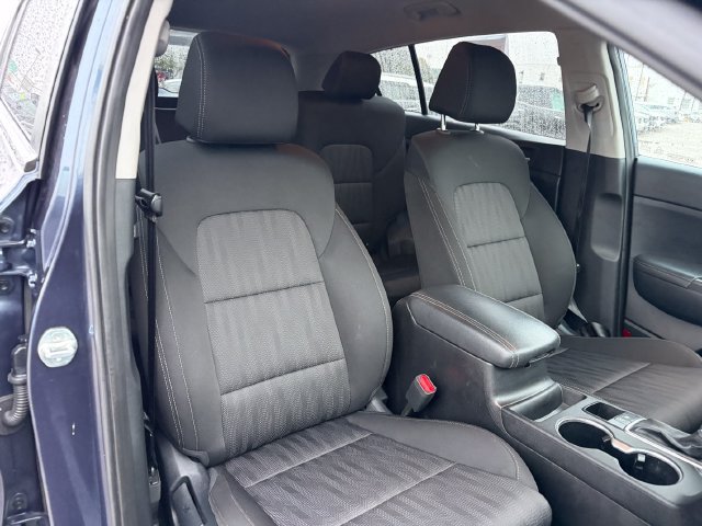 Certified 2022 Kia Sportage LX FWD image 21