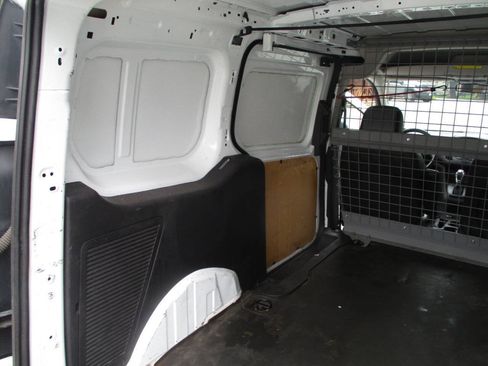 Used 2015 Ford Transit Connect XL FWD image 31