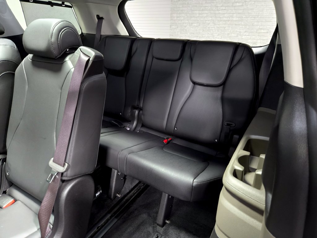 Used 2025 Kia Carnival SX FWD image 42