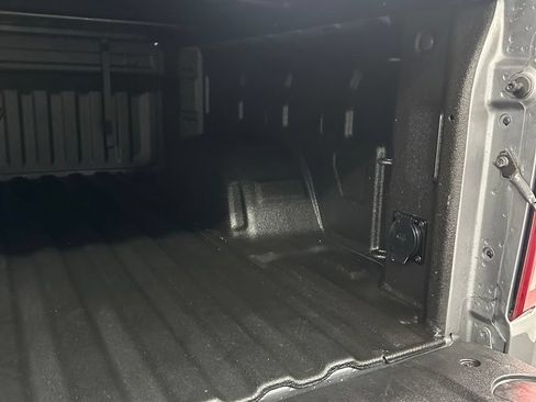Used 2019 Chevrolet Silverado 1500 LT Trail Boss AWD/4WD image 31