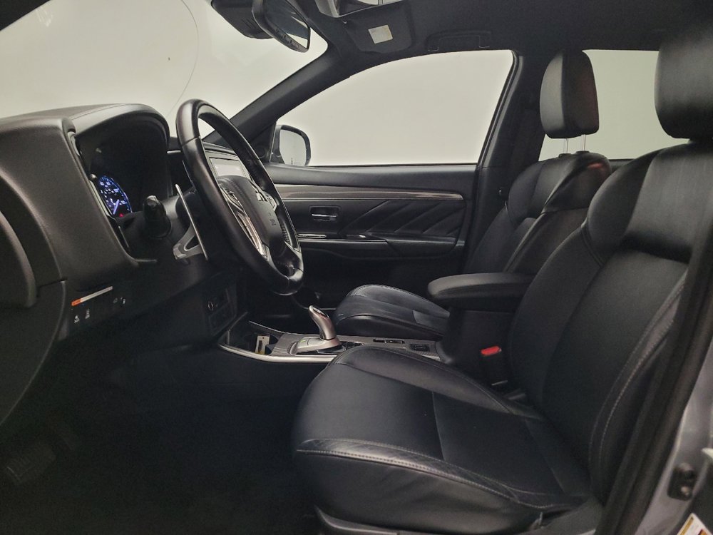 Used 2022 Mitsubishi Outlander SEL AWD/4WD image 17