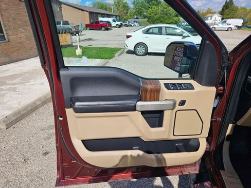 Used 2017 Ford F150 Lariat image 18