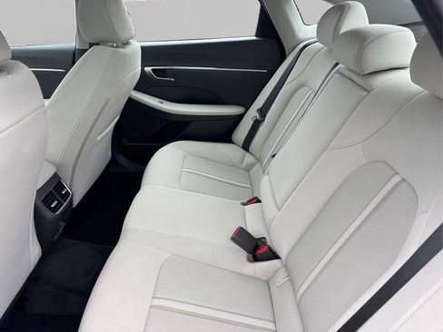 Certified 2023 Hyundai Sonata SEL w/ Convenience Package FWD image 10