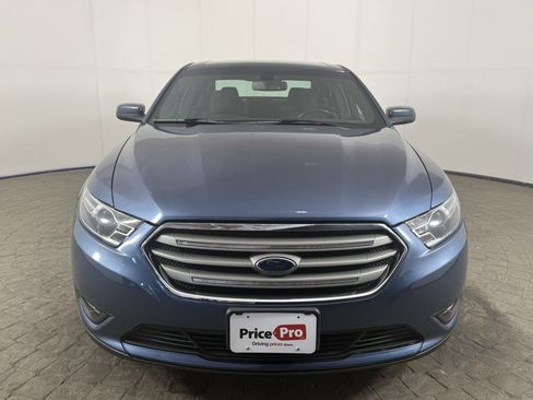 Used 2018 Ford Taurus SEL FWD image 2