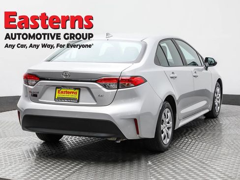 Used 2023 Toyota Corolla LE image 5