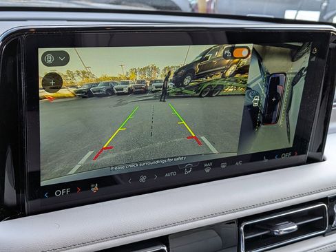 Certified 2025 Lincoln Aviator Reserve image 25