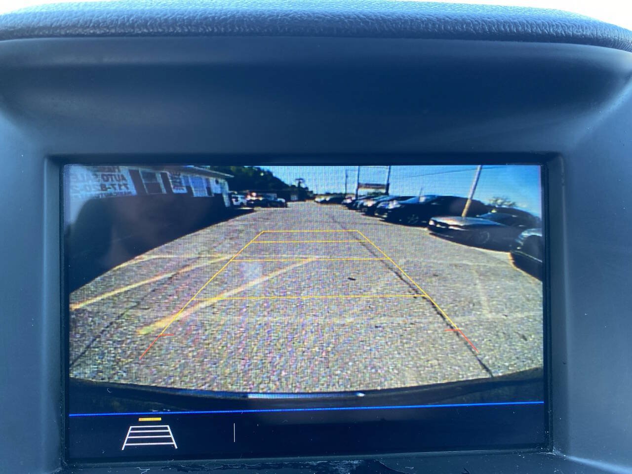 Used 2018 GMC Terrain SLE w/ Driver Convenience Package FWD image 28