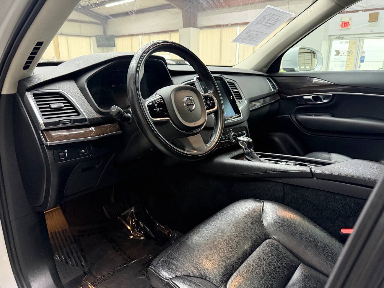 Used 2019 Volvo XC90 T6 Momentum AWD/4WD image 10