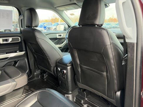 Used 2023 Ford Explorer XLT w/ Equipment Group 202A image 32