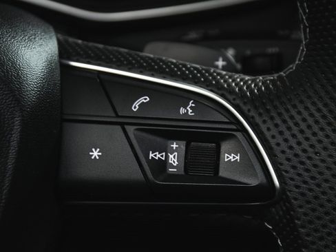 Used 2025 Audi SQ7 Premium Plus image 46