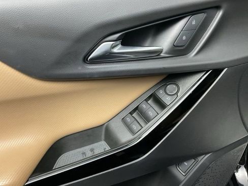 Certified 2025 Chevrolet Equinox ACTIV w/ Safety and Technology Package image 11