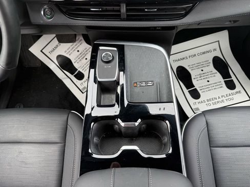 Used 2025 Buick Enclave Sport Touring image 25