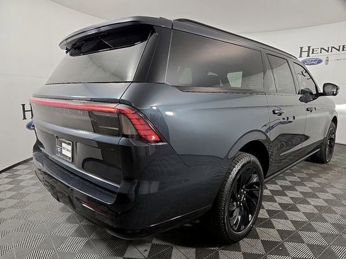 New 2025 Lincoln Navigator L Reserve w/ Jet Appearance Package AWD/4WD image 5
