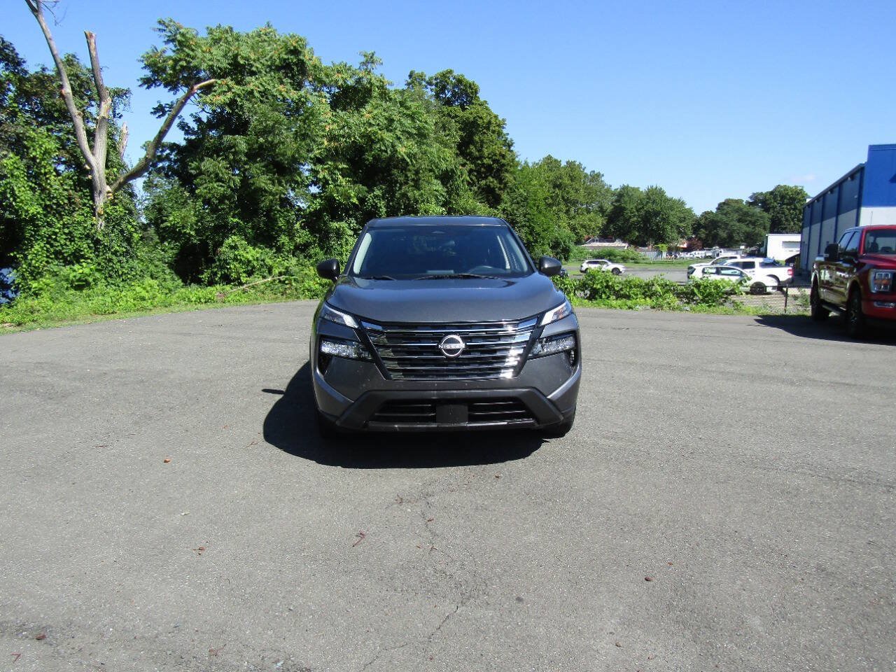 Used 2024 Nissan Rogue S AWD/4WD image 40
