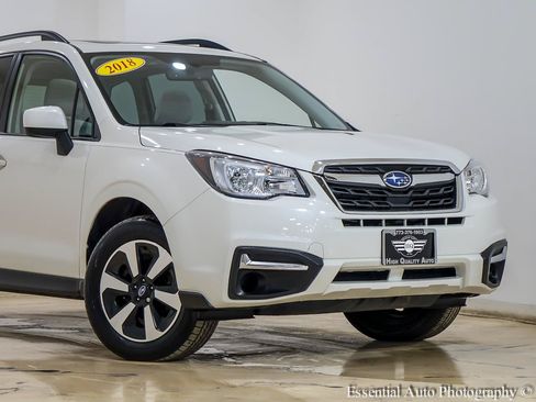 Used 2018 Subaru Forester 2.5i Premium w/ All-Weather Package AWD/4WD image 2