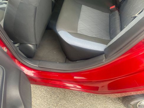 Used 2025 Nissan Versa SV image 25