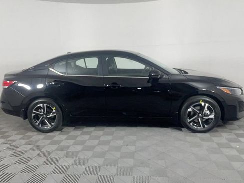 New 2025 Nissan Sentra SV image 3
