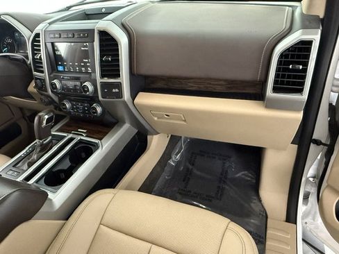 Used 2018 Ford F150 Lariat w/ Equipment Group 502A Luxury AWD/4WD image 17
