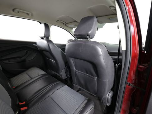 Used 2019 Ford Escape SE image 18