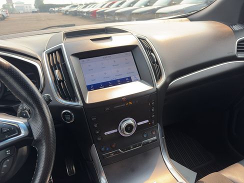 Used 2020 Ford Edge ST w/ Equipment Group 401A AWD/4WD image 25