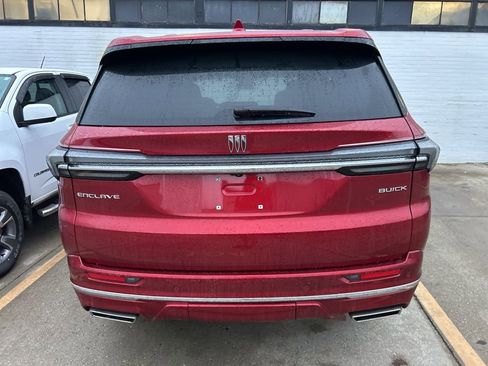 Used 2025 Buick Enclave Avenir image 6
