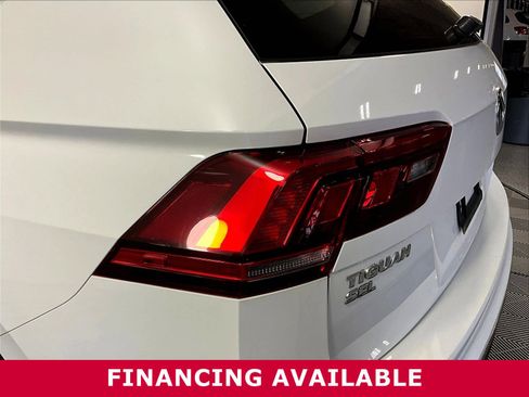 Used 2020 Volkswagen Tiguan SEL AWD/4WD image 21