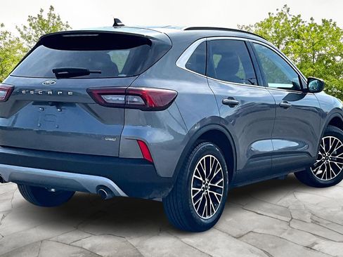 Used 2025 Ford Escape SE image 13