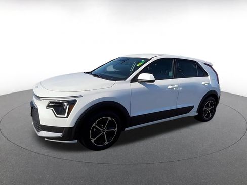 Used 2026 Kia Niro LX FWD image 8