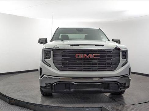 Used 2023 GMC Sierra 1500 Pro w/ Convenience Package RWD image 12