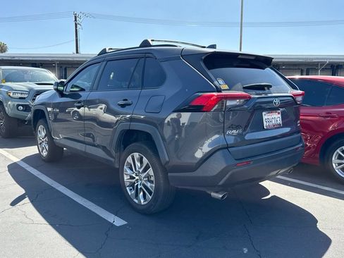 Used 2022 Toyota RAV4 XLE Premium AWD/4WD image 3