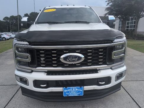 Used 2024 Ford F350 Platinum image 2