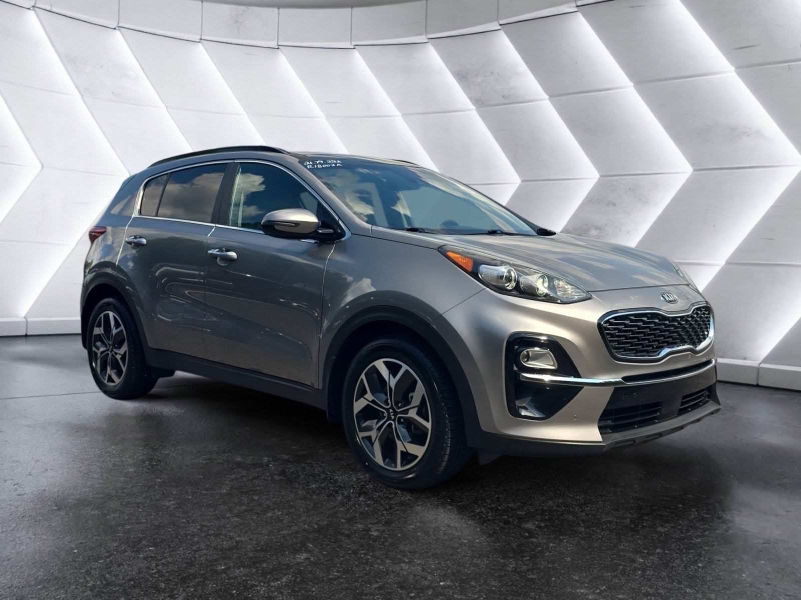 Used 2021 Kia Sportage EX w/ EX Technology Package FWD image 7