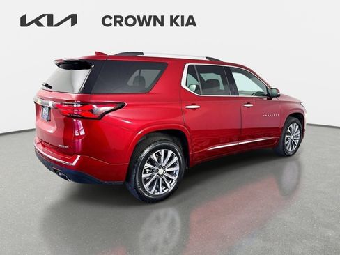 Used 2023 Chevrolet Traverse Premier FWD image 6
