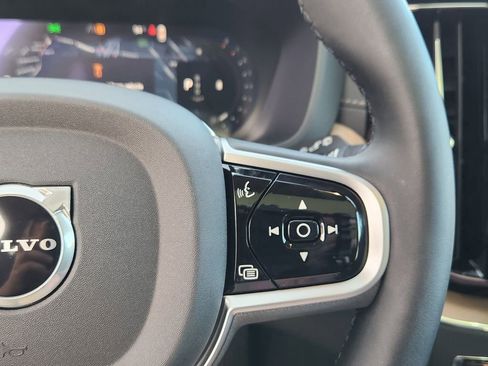 New 2026 Volvo XC60 B5 Ultra w/ Climate Package AWD/4WD image 19