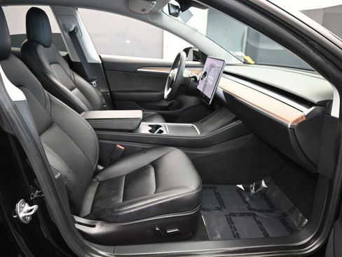 Used 2021 Tesla Model 3 Standard Range Plus image 38