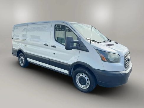 Used 2016 Ford Transit 250 130 Low Roof RWD image 7