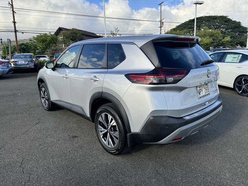 Certified 2022 Nissan Rogue SV image 4