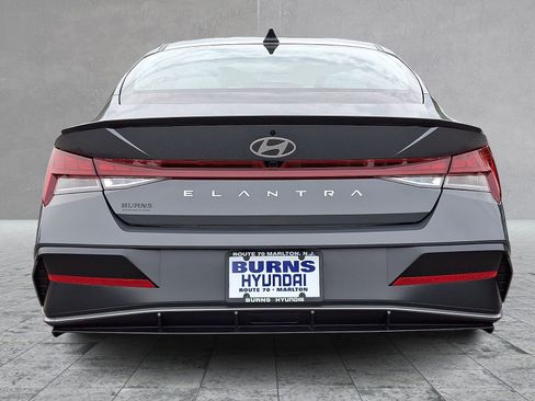 Used 2026 Hyundai Elantra SEL Sport Premium FWD image 5