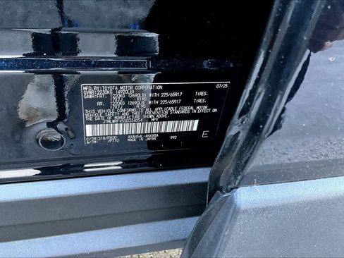 Certified 2025 Toyota RAV4 LE image 33